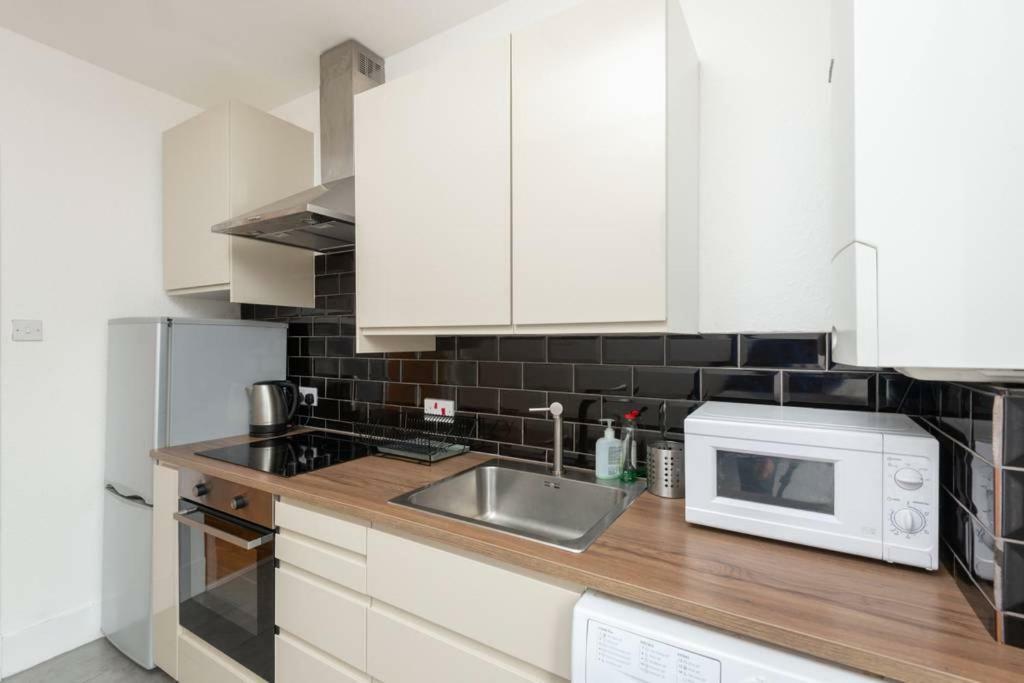Ness Central Apartment - Greig Street Inverness Bagian luar foto
