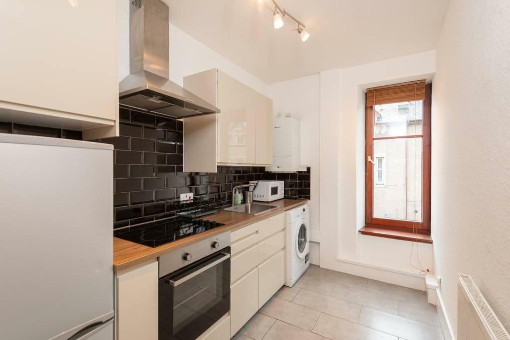 Ness Central Apartment - Greig Street Inverness Bagian luar foto