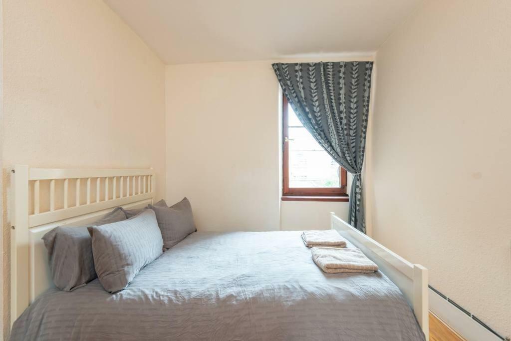 Ness Central Apartment - Greig Street Inverness Bagian luar foto